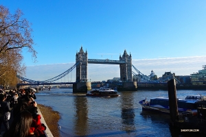 Cầu Tháp mang tính biểu tượng của London, là tác phẩm của 432 thợ xây làm việc trong suốt 8 năm, nhưng kết quả hoàn toàn xứng đáng 

(Ảnh: Jeff Chuang)