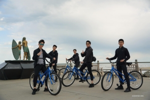 Một chuyến đạp xe dọc theo lối đi dạo Virginia Beach mang đến nhiều cảnh đẹp để chiêm ngưỡng…